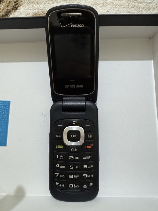 Продаётся Samsung Gusto 3 — почти новый