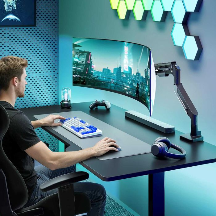 ARES WING газово пружинно рамо за ултраширок монитор плосък/извит 57"