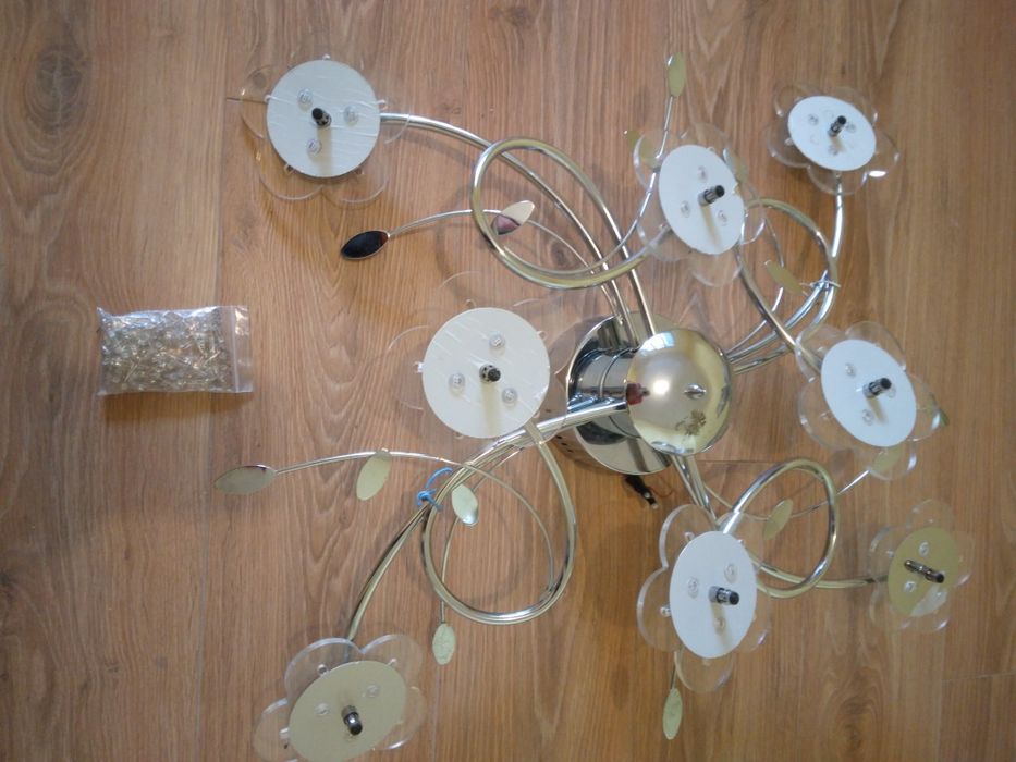 Lustra modernă de tavan cu 4 brațe, 8 panouri iluminat, 24 leduri