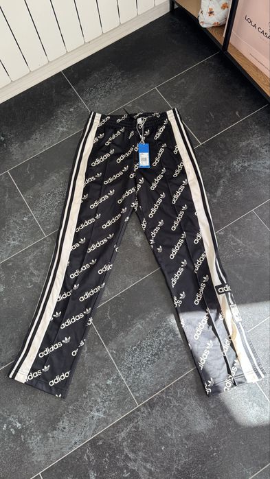 Дамски анцуг на Adidas ADI BREAK