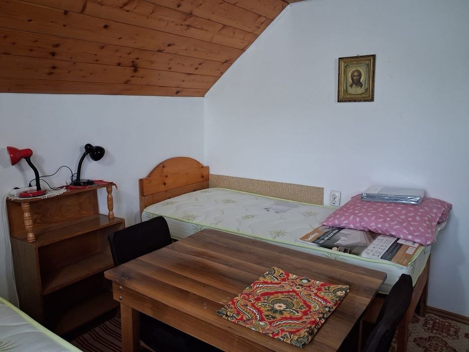 Inchiriez cameră