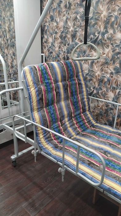 Кровать для лежачих больных