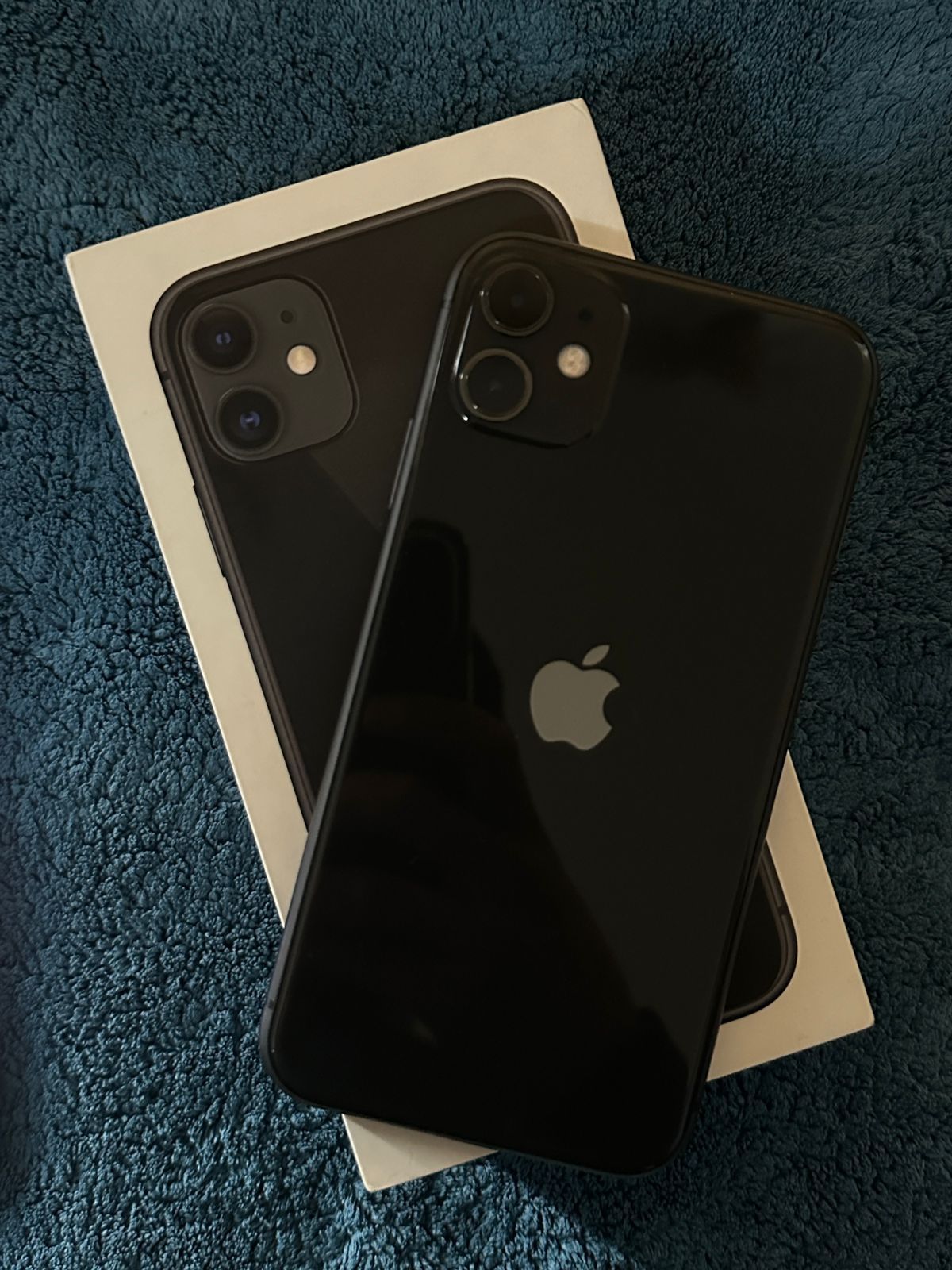 iPhone 11  (128gb)