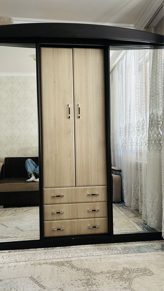Диван со шкафом купе