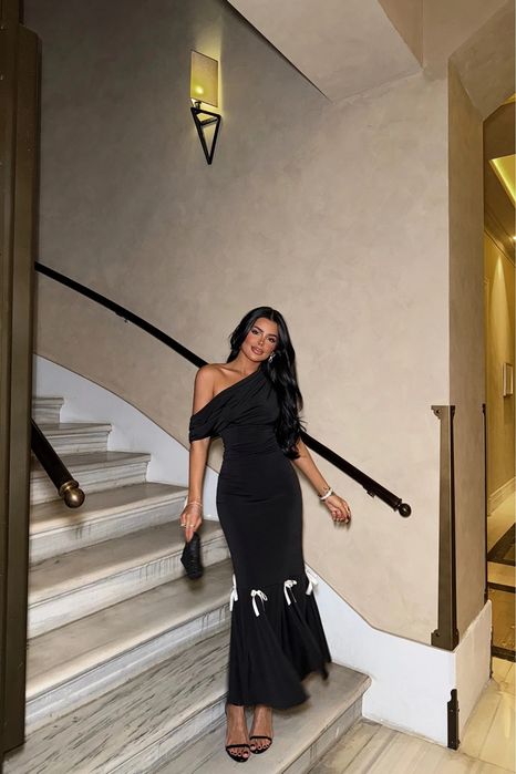 Дълга рокля с панделки