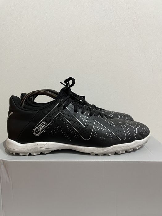 Ghete de fotbal Puma