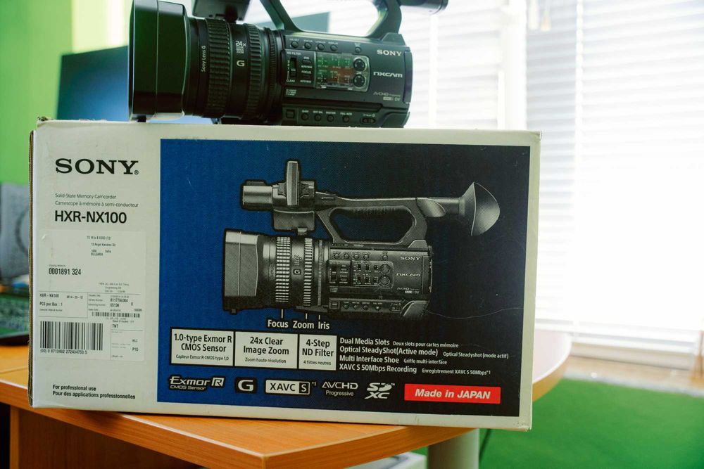 видеокамера Sony  NX 100