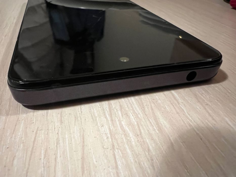 Motorola g04 - 95% батерия - екран