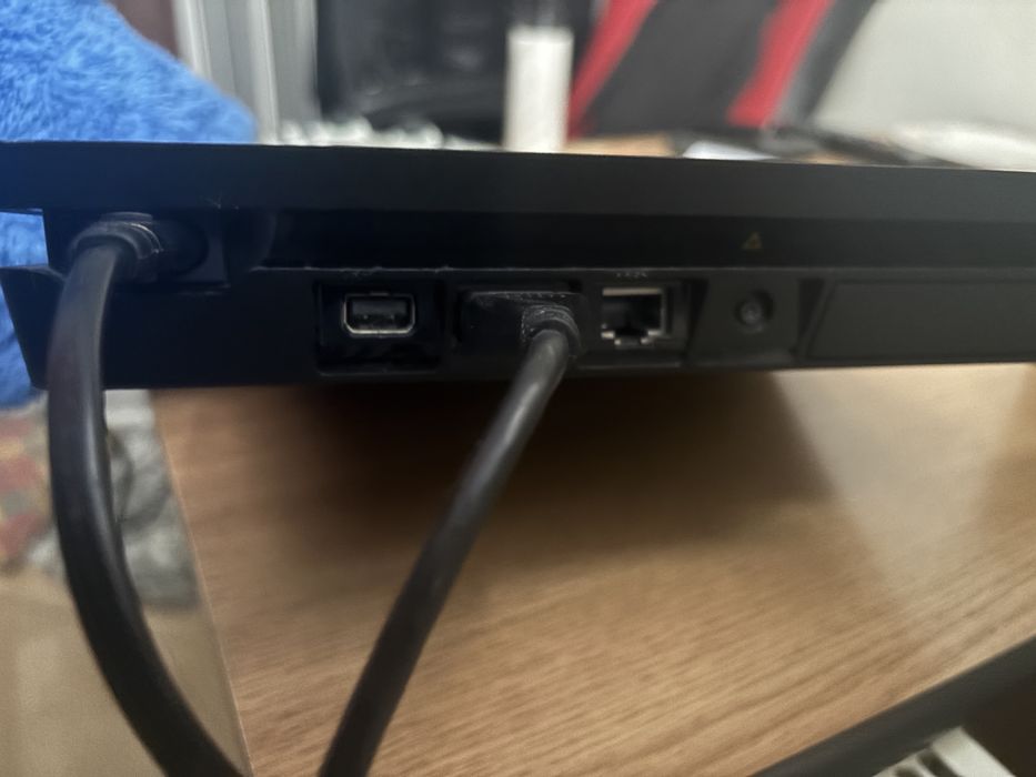 Ps4 slim maneta cabluri si jocuri