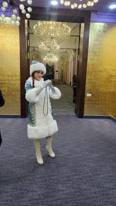 Снегурочка и дед мороз