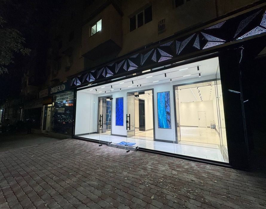 Ш.Руставели/Яккасарай - Продается нежилое помещение вдоль дороги 110м2