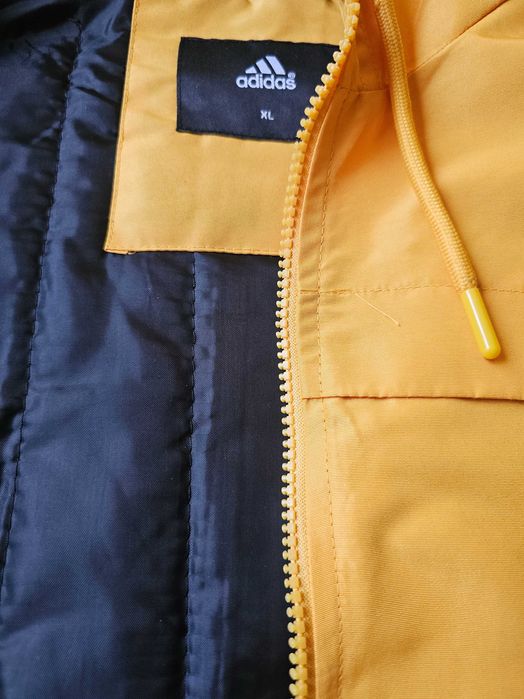 Спортно мъжко яке Adidas XL подплатено жълто с цип и качулка