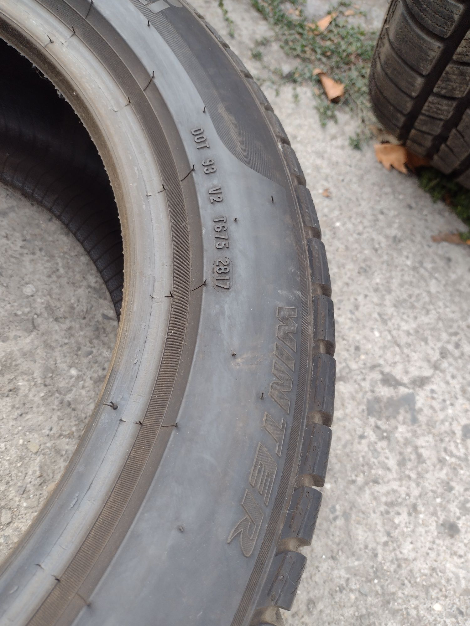 Перфектна 1бр.245/50/18 Pirelli Sotto Zero 3 dot2517