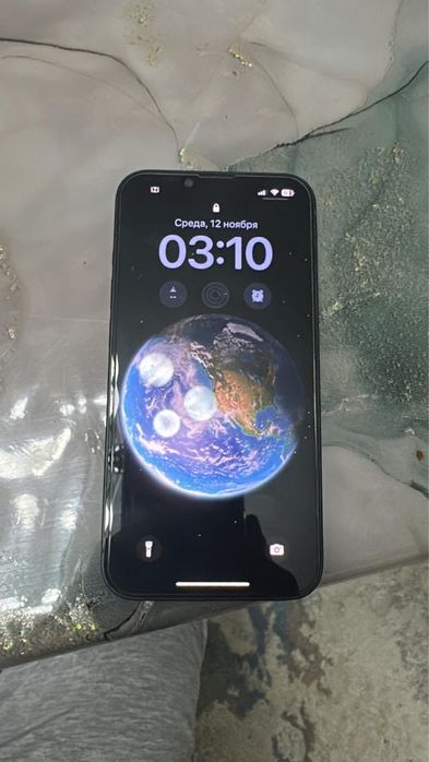 продаеться айфон 13