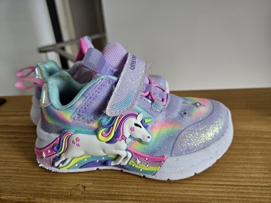 Adidasi skechers mărimea 23