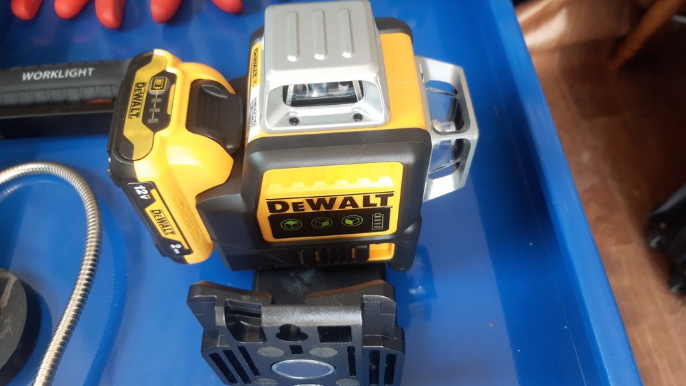 DeWalt Nivela Laser 360 grade 12 linii pachet complet
