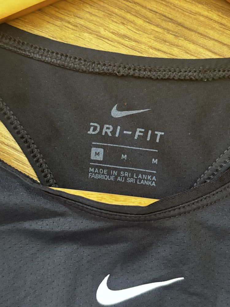 Дамски потник Nike Dri- Fit / M размер