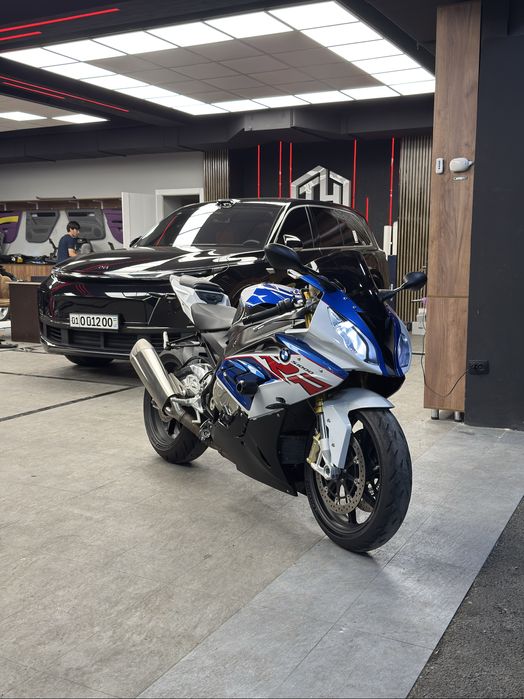 Bmw s1000rr 2018 yil