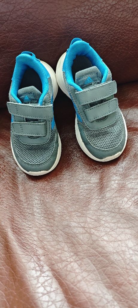 Маратонки Adidas