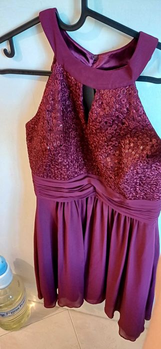 Официалнa рокля бордо