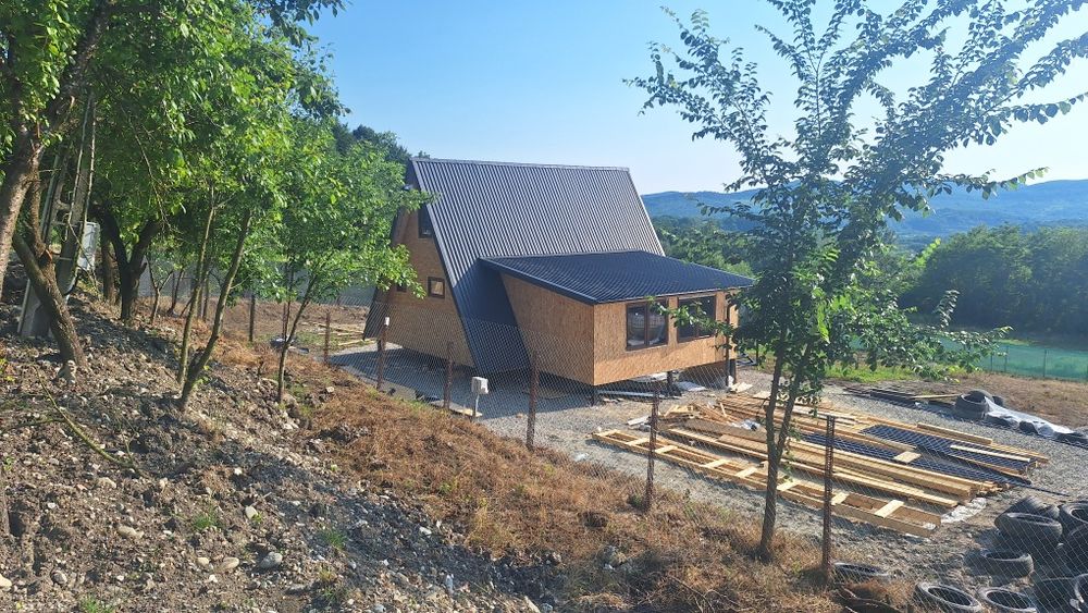 Vând teren OCNELE MARI