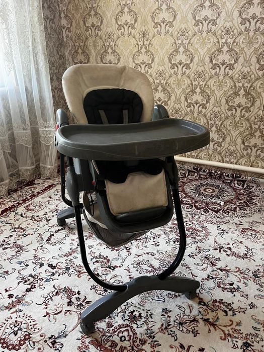 Детский столик для кормления