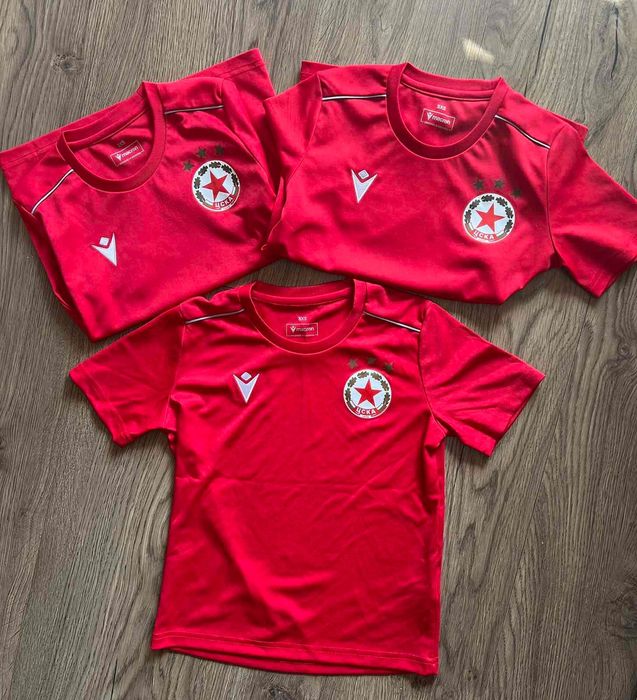 Детски спортни дрехи