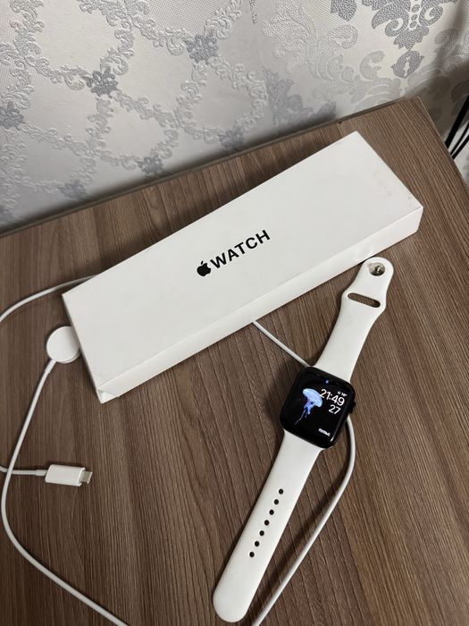 Смарт-часы Apple Watch SE GPS Gen.2 2025 S/M 44 мм черный
