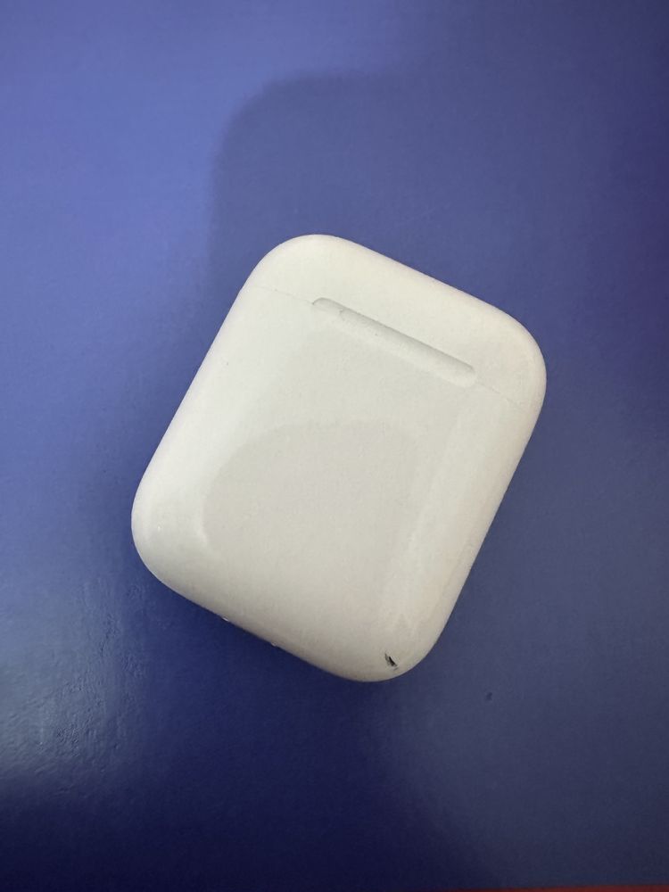 Продам AirPods