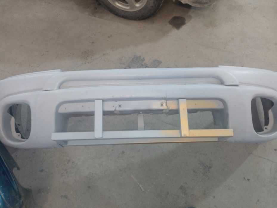 Бампер передний Субару Легаси