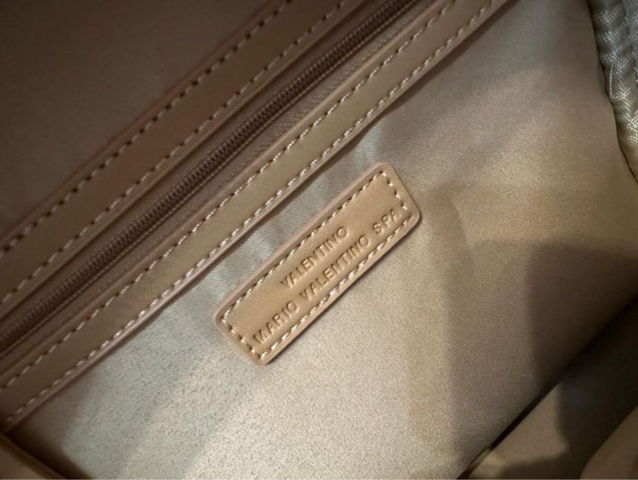 Оригинална нова дамска раница VALENTINO
