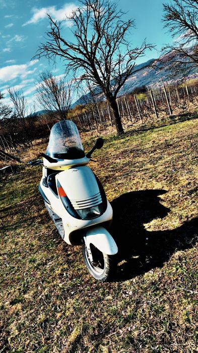 Vând Scuter HYOSUNG 125cc