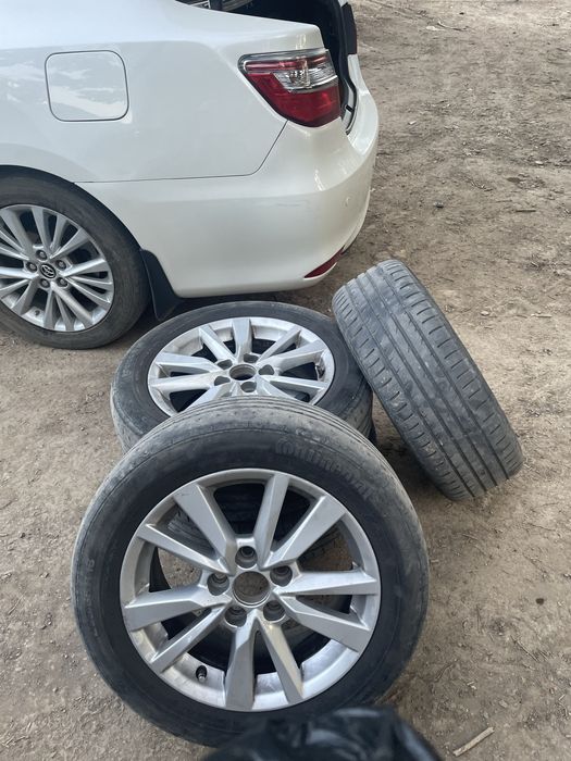 Продам диски R16 оригинал Camry 70