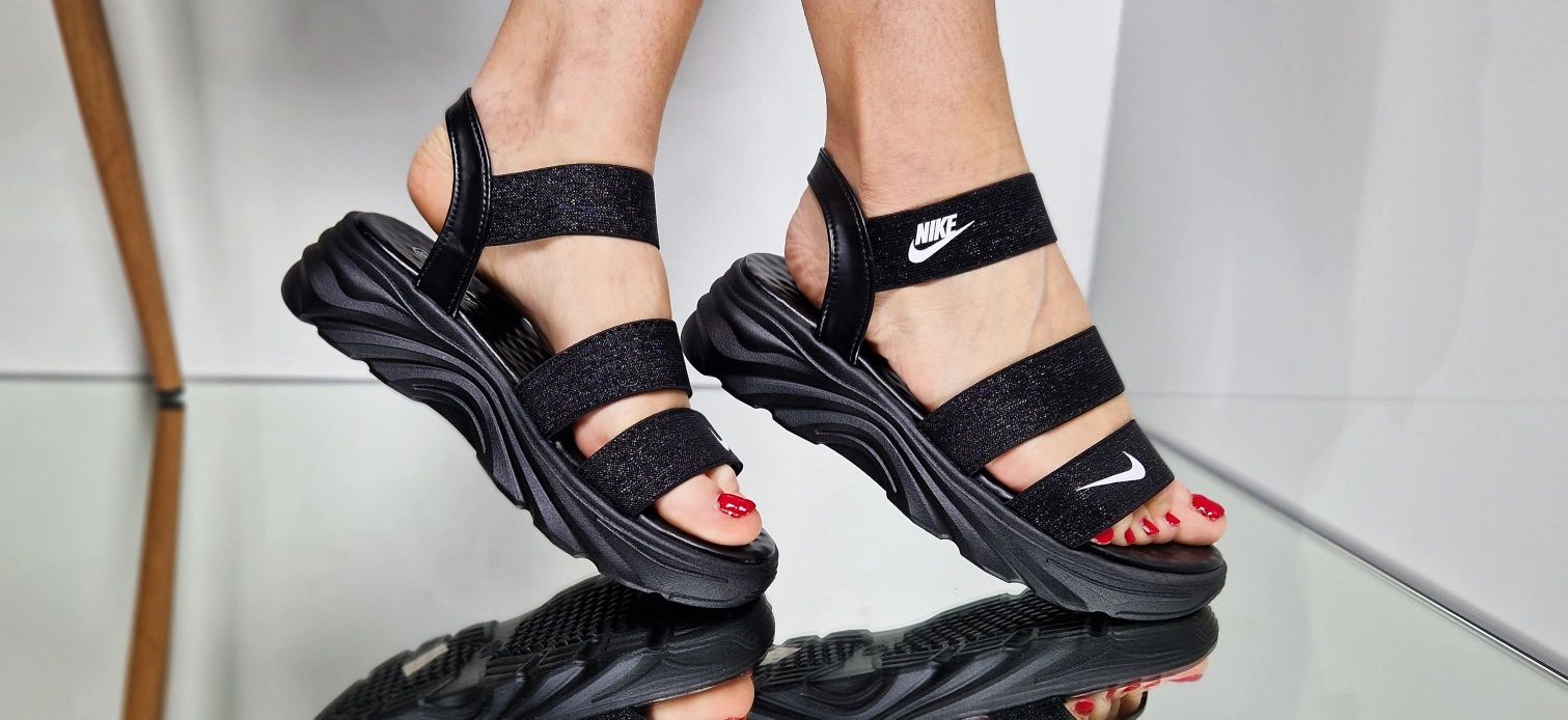 Nike черни дамски сандали