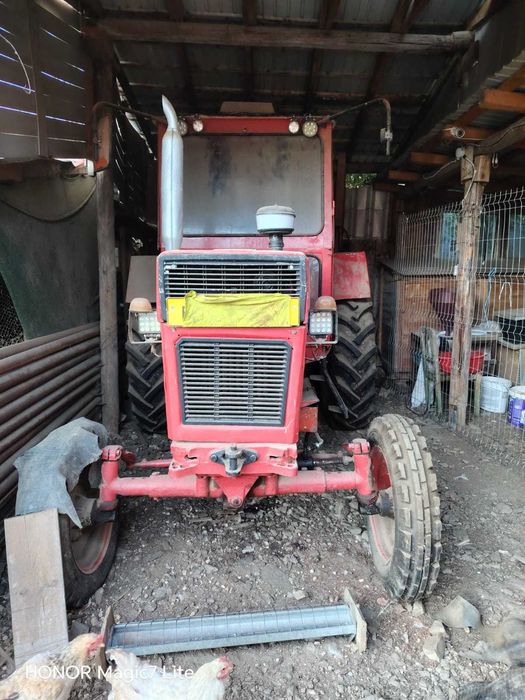 Tractor U650 cu remorca si plug