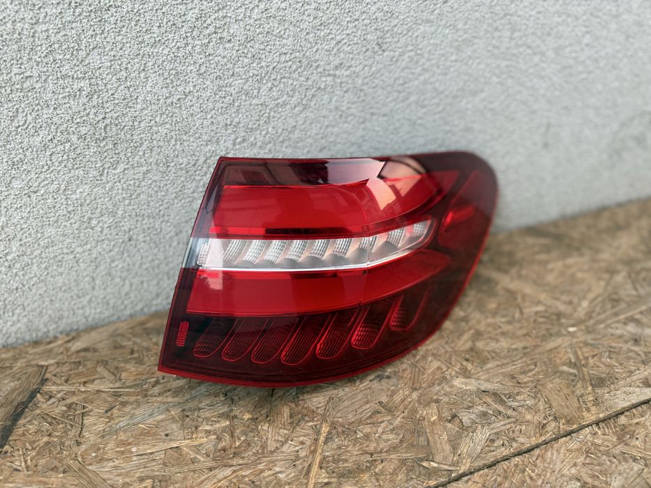 Stop tripla lampa dreapta aripa caroserie Mercedes GLC W253 Full LED