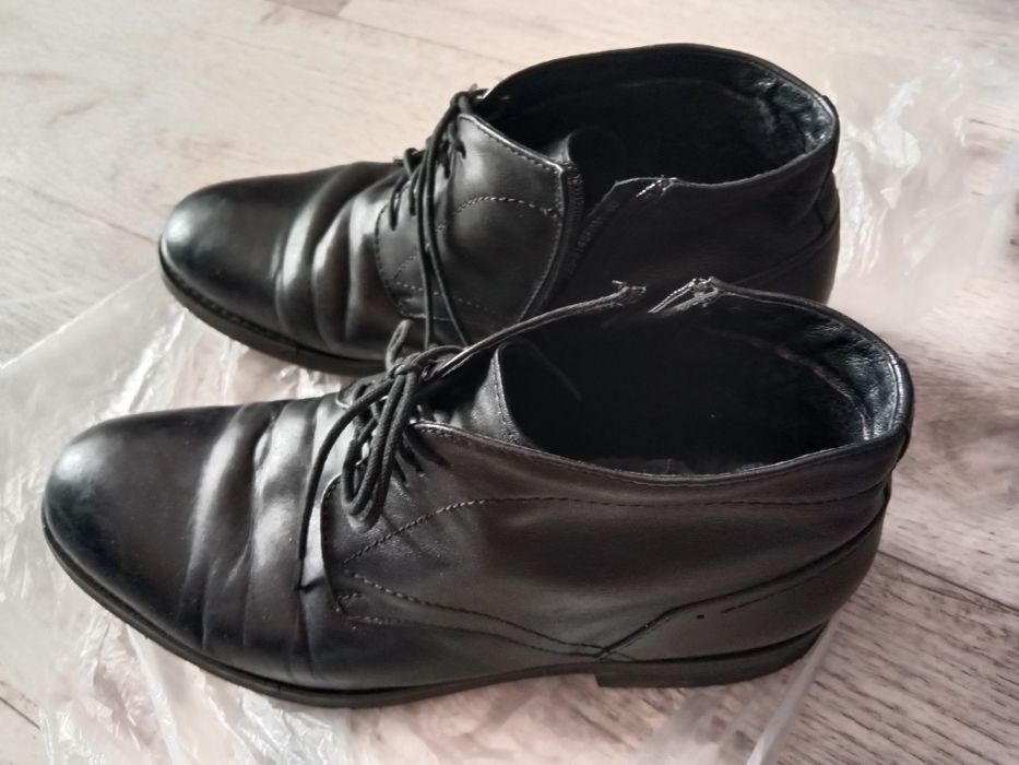 Продам кожаную зимние сапоги хорошего качества состояние хорошее