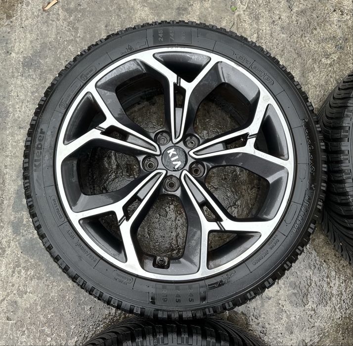 Jante / Roti Kia Sportage 245 45 19, DOT 2025, Iarna