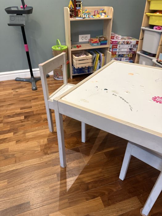 Masa Ikea pentru copii cu 2 scaune, pin