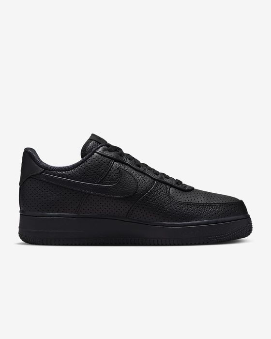 Nike Air Force 1 Мъжки обувки размер 43
Men's ShoesМъжки обувки