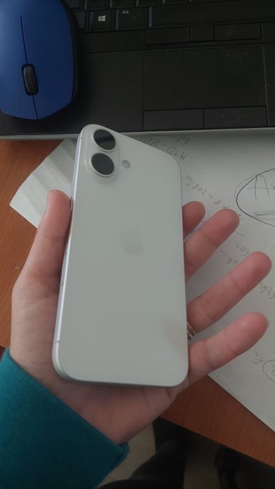 Vand Iphone 16 128 GB