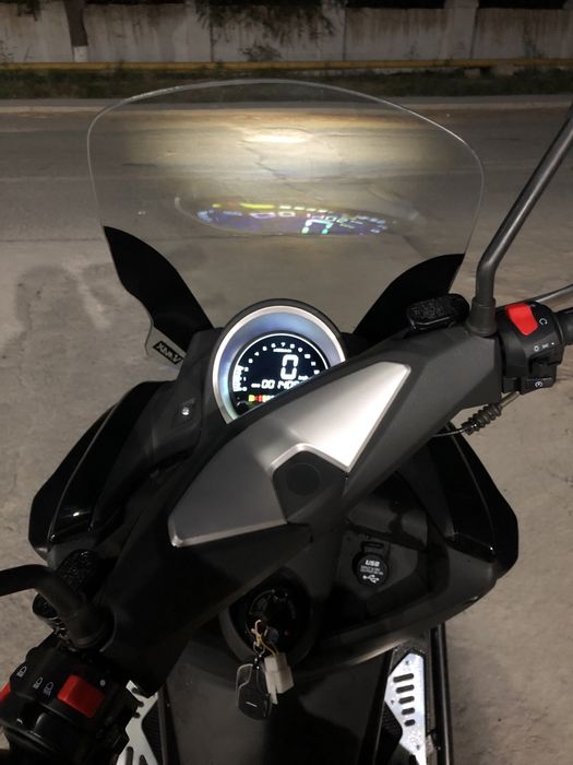 Skuter Mototsikl Urganch Moped sotiladi 2000