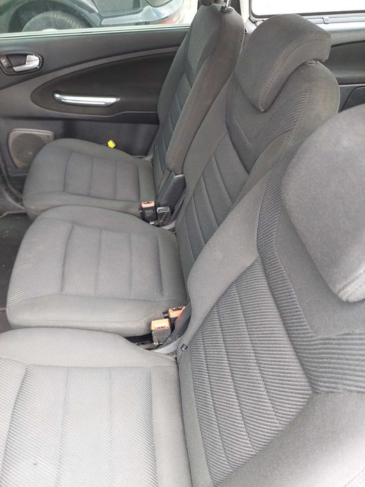 Ford Galaxy Titanium Edition