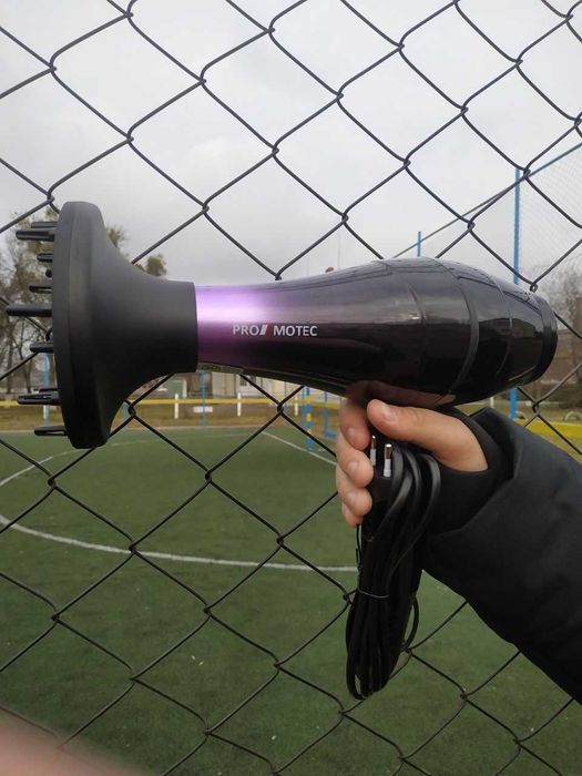 Професионален сешоар за бързо изсушаване на косата PM 2303