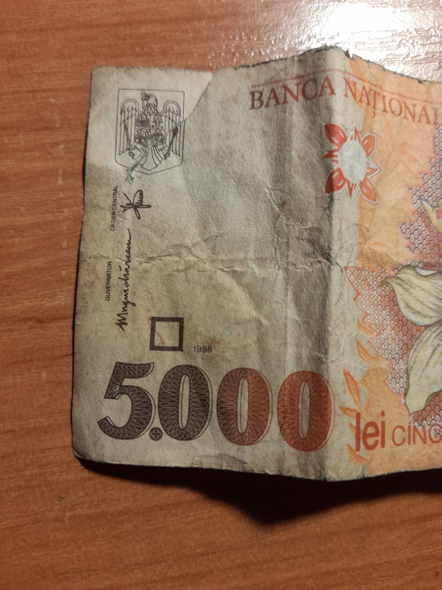 Vând bancnotă veche 5000lei,an1998