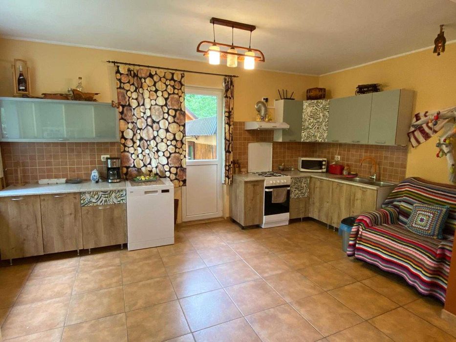 Cazare la munte Sambata de Sus, cabana de inchiriat, izolata padure