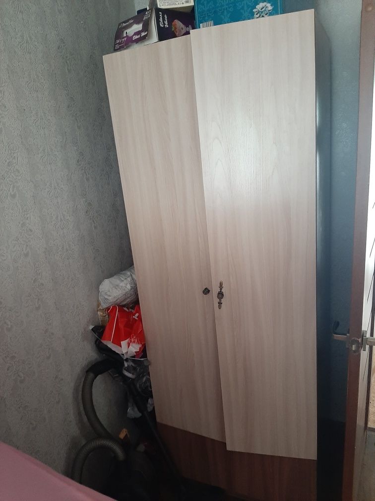 Шкаф бу в хорошем состоянии