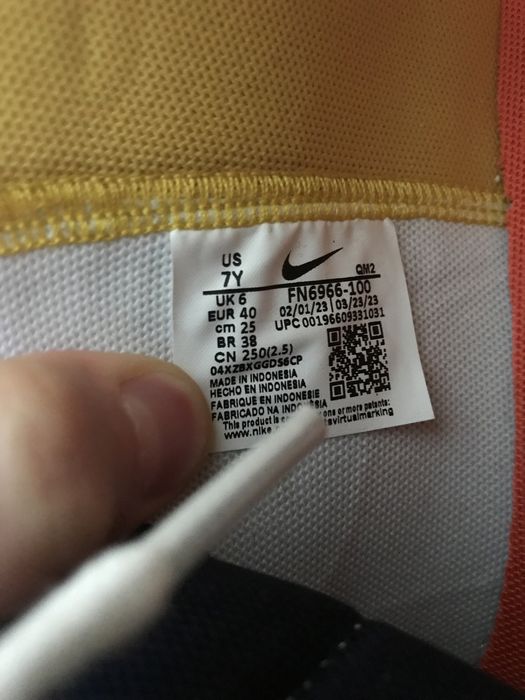 Nike Sneakers Blazer Mie 77 Bg Jordan Adidas Yeezy Boost Versace Air