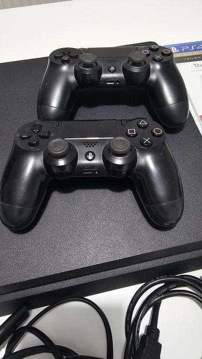 PlayStation 4 Slim 500gb 2 manete+4 jocuri!!!