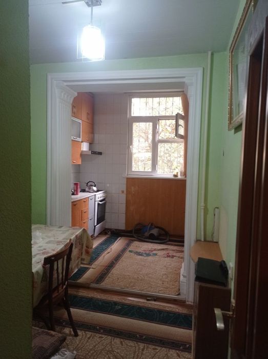 Юнусабад 4 квартал  Продается квартира  3/3/4